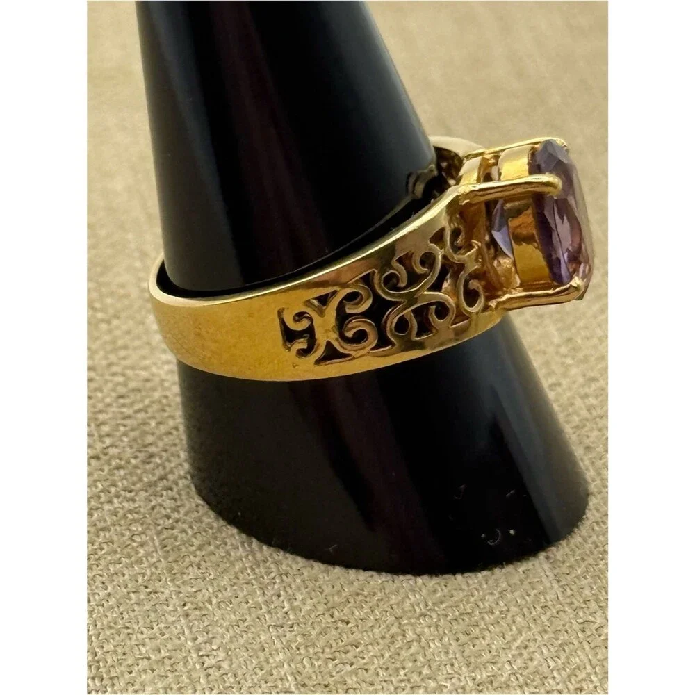Unbranded elegant gold